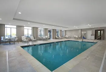 Staybridge Suites Sterling Heights - Detroit