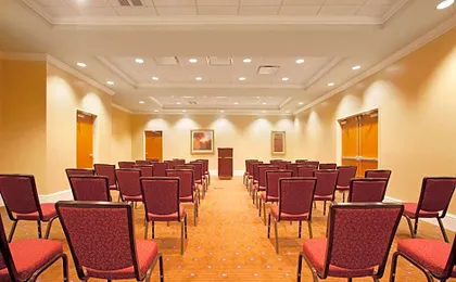Holiday Inn Aurora North- Naperville By IHG