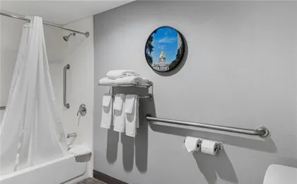 Best Western Plus Savannah Gateway