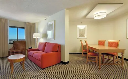 Hilton Suites Chicago Oak Brook