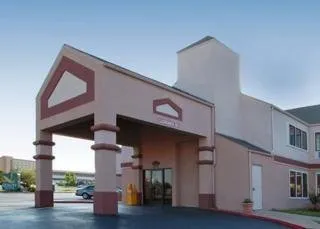 Quality Suites I-44