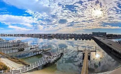 Harbor Inn