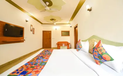 Fabhotel The Grand Ambrosia
