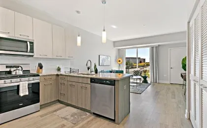 1BR Modern Living in Tranquil Scene