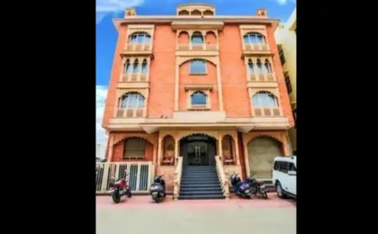 Townhouse OAK Hotel Joy24