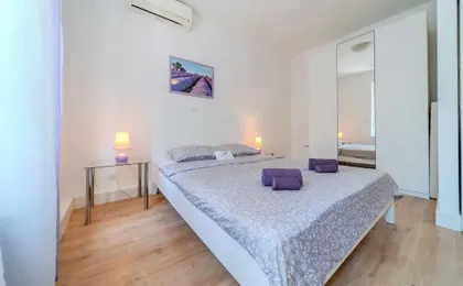 Lavanda Apartment With Terrace