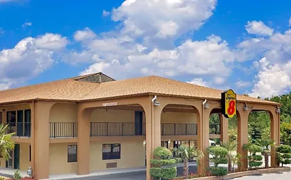 Super 8 by Wyndham Cartersville