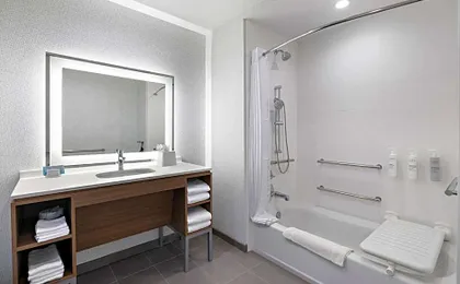 Home2 Suites by Hilton Ontario Airport