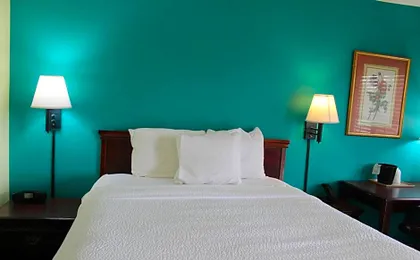 Days Inn by Wyndham Marianna
