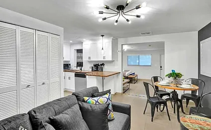 Bright Beachside Getaway