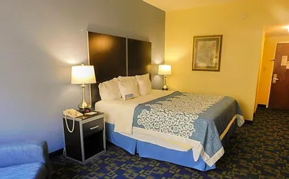 Days Inn & Suites by Wyndham Pocahontas