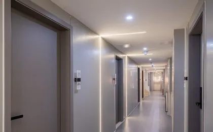 Baifeng Hotel (Pazhou Exhibition Datang Subway Station)