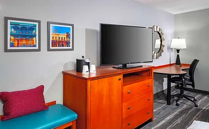 Hampton Inn & Suites Mobile I-65 @ Airport Blvd