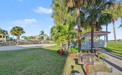 Land's End 4-404 Bay Front - Premier