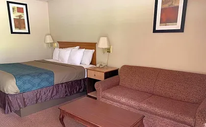 Travelowes Motel - Maggie Valley