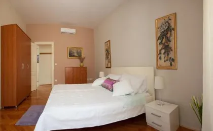 Gianina Apartment