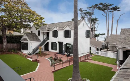 Carmel Beach Hotel