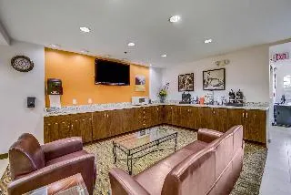 GuestHouse Inn & Suites Sutherlin