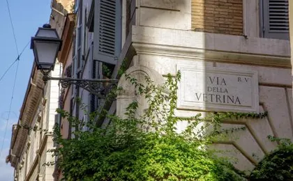 The Right Place 4U Navona Luxury Rooms