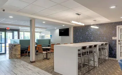 Clarion Pointe Charlottesville