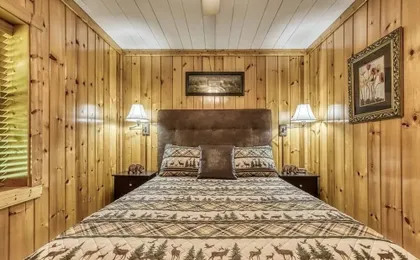Bearly Rustic 2 Bedroom Cabin