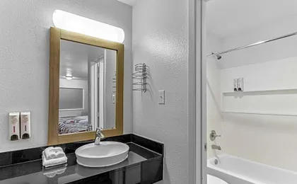 Red Roof Inn Houston - Jersey Village