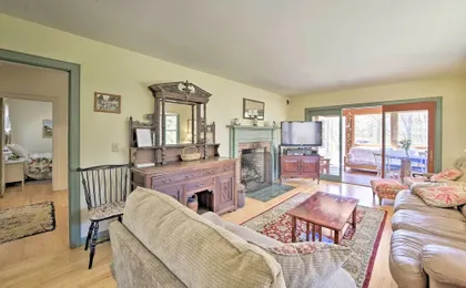 Peaceful Chilmark Farmhouse by Menemsha Beach