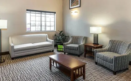 Holiday Inn Express And Suites Napoleon