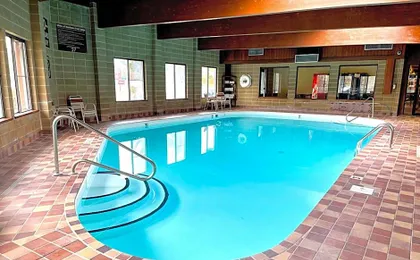 Beartooth Hideaway Inn & Cabins