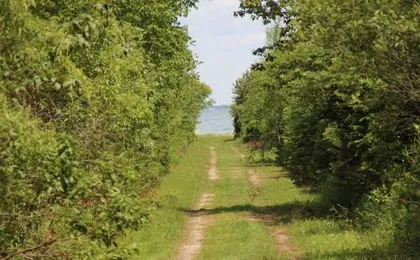 Mackinac Lake Trail Motel
