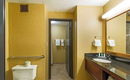 Clarion Hotel Convention Center