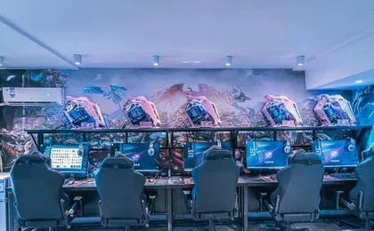 Super Space E-sports Theme Hotel (Mafangshan Subway Station)