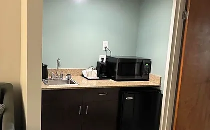 Euro-Suites Hotel