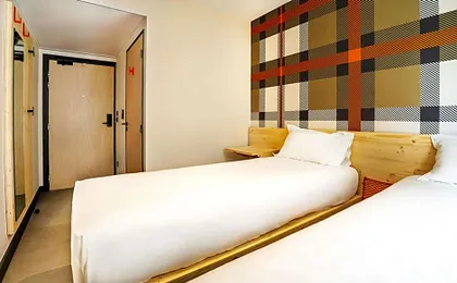 EasyHotel Marseille Euromed