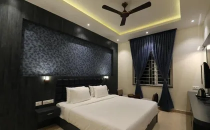 Mayuraa Residency