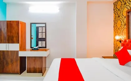 Hotel O Royal Palace