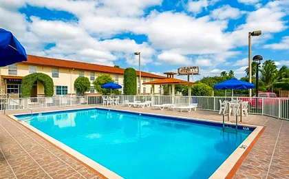 Belmont Inn & Suites