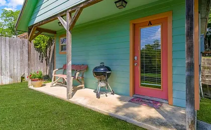 Blanco Riverside Cottages