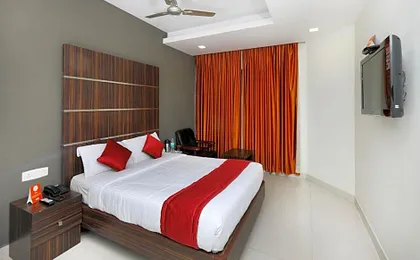 Nachiappa Park Hotel