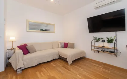 Zozo, Modern Two-Bedroom Suite