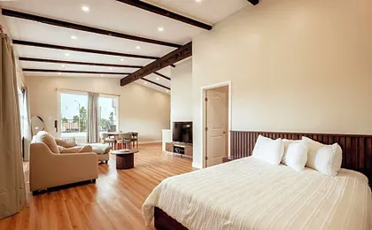 Town and Country Inn