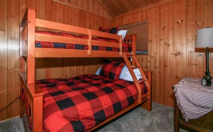Moonlight Lodge