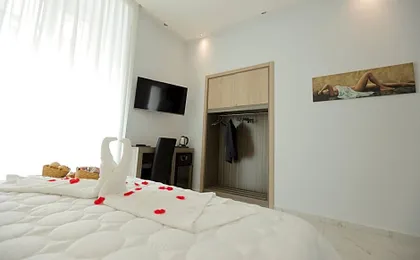 Garibaldi Suite