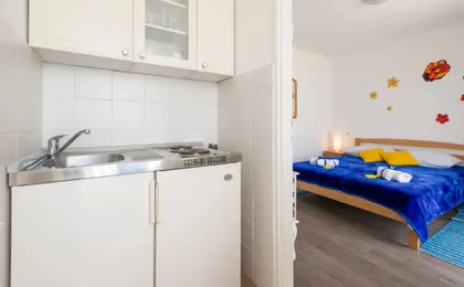 Apartments and Room Lora