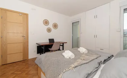 Zozo, Modern Two-Bedroom Suite