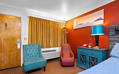 Americana Inn Motel