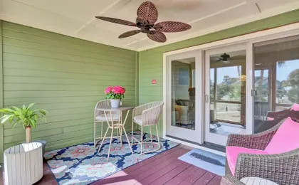 5B Mariners Walk by Avantstay Shared Pool Minutes to Waterfront Dining + Shops