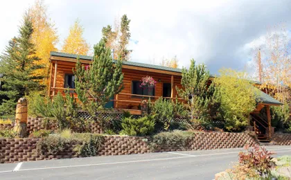 Spirit Lake Lodge