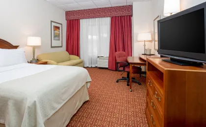 Holiday Inn Chicago Nw Crystal Lk Conv Ctr