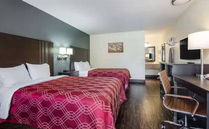Econo Lodge Near Motor Speedway